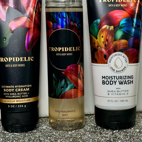 Bath & Body Works Tropidelic Tropical Lotion Body Wash Hand Soap Gift Set NWT - Picture 4 of 6